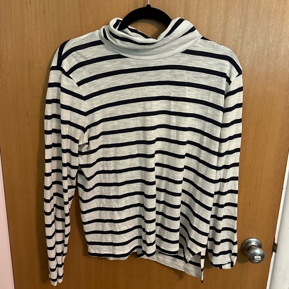 HP 💕Madewell Whisper Cotton Turtleneck Navy Stripe - Picture 4 of 8